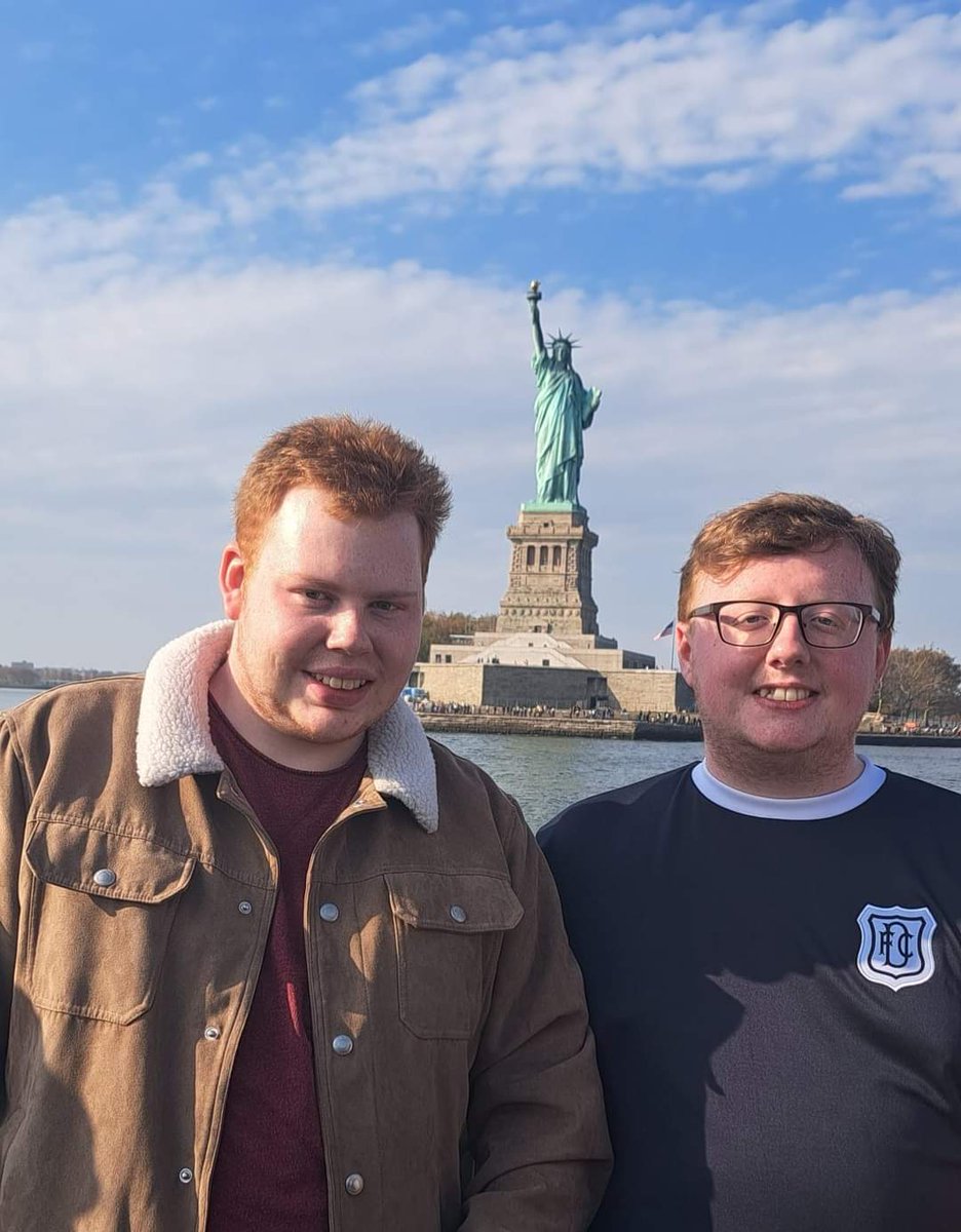 🗽🇺🇸❤️ Absolutely love this photo. It was fantastic seeing the Statue of Liberty once again. Me and the brother were only 6 and 7 the last time we went past it. Fantastic time! #NewYork #LibertyCruise @libertycruiseny