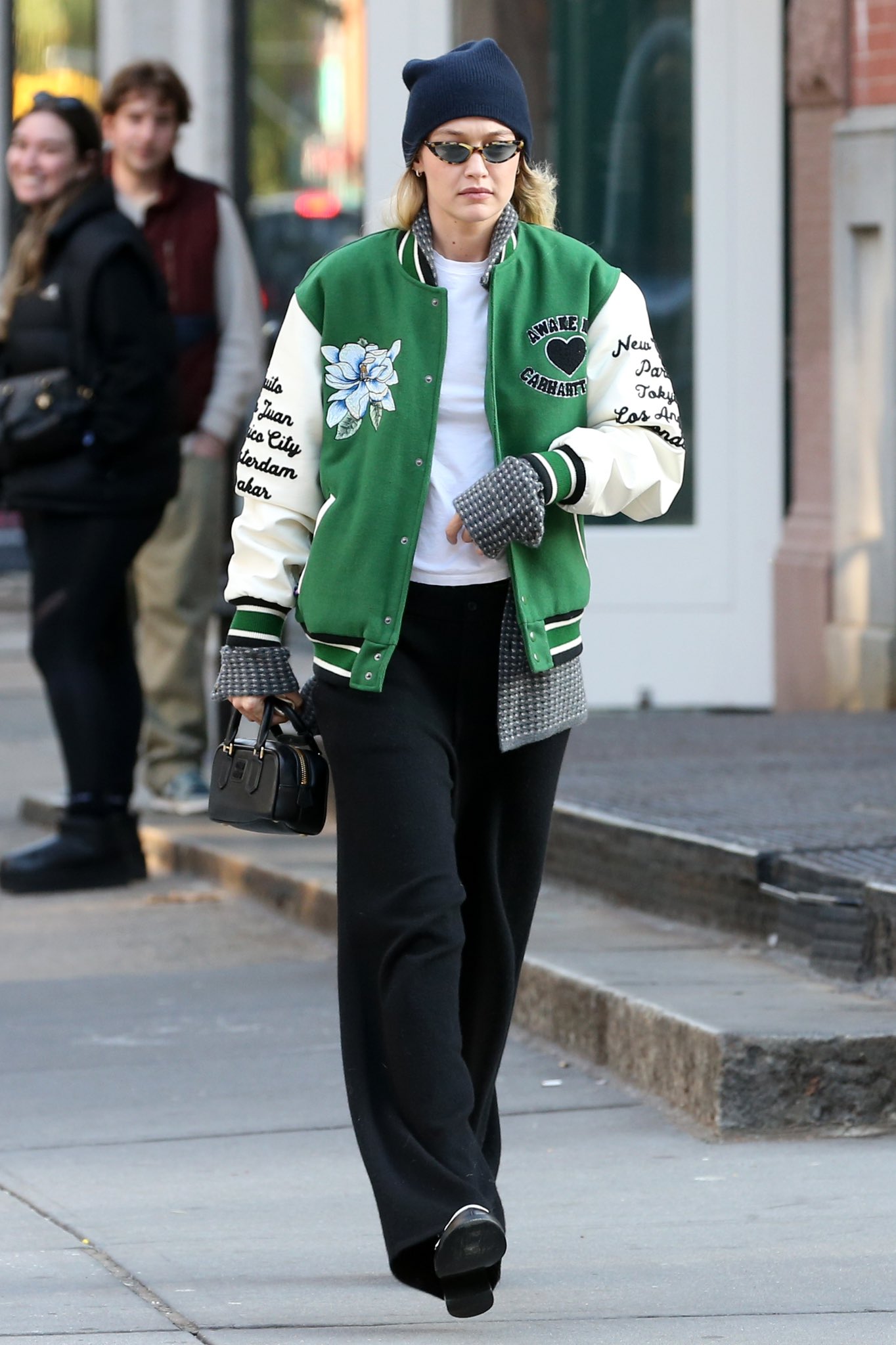 21metgala on X: Gigi Hadid walks the runway during the Chanel Womenswear  Spring/Summer 2024 show.  / X