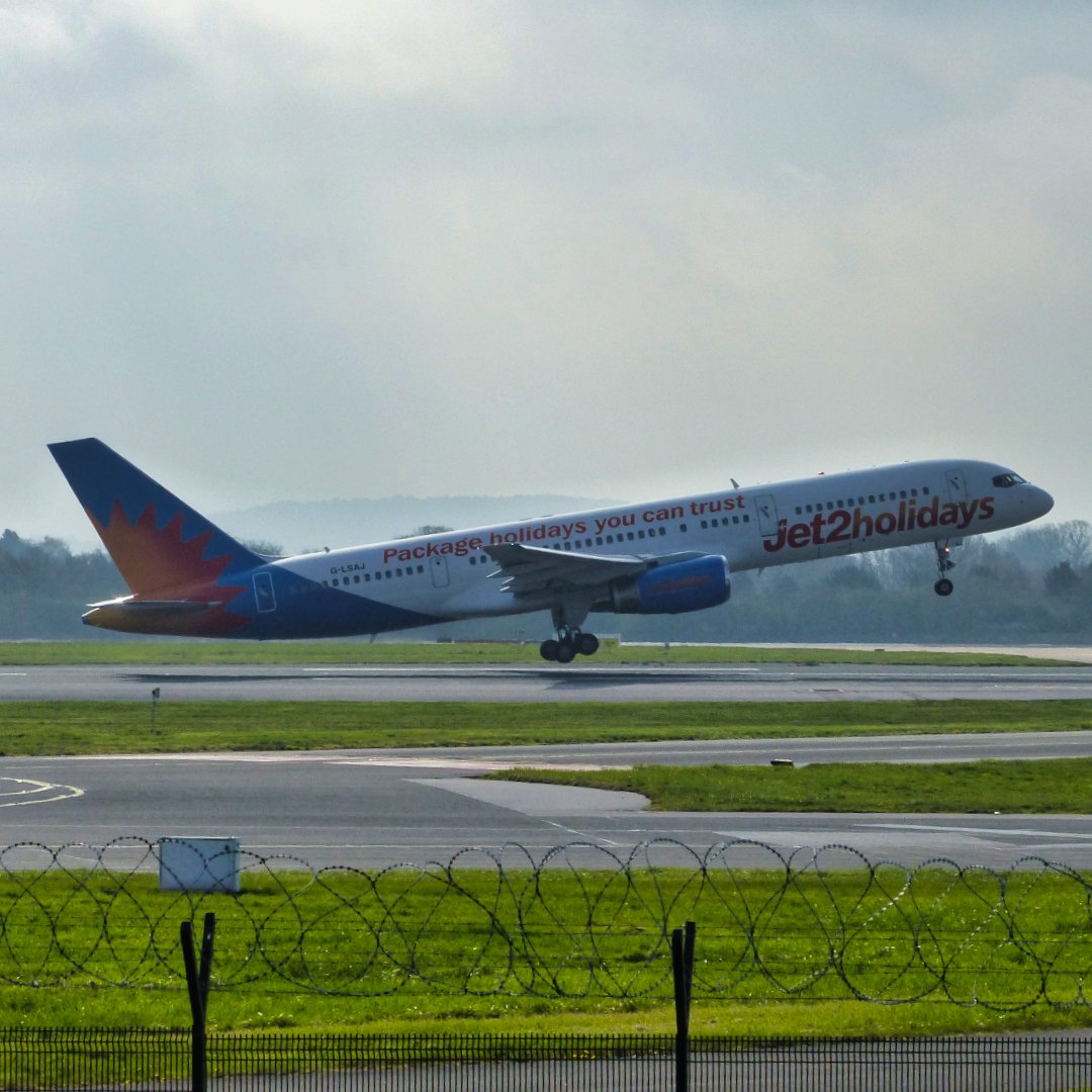 Michaelflying28's tweet photo. Jet2 Boeing 757-200 G-LSAJ departing Manchester Airport for Lanzarote Airport 9.4.23.
#jet2 #jet2holidays #jet2pics #jet2view #boeing #boeinglovers #boeingfans #b757 #b752 #b757200 #boeing757 #boeing752 #boeing757200 #boeingb757 #boeingb752 #boeingb757200 https://t.co/Q24FJCDg0P