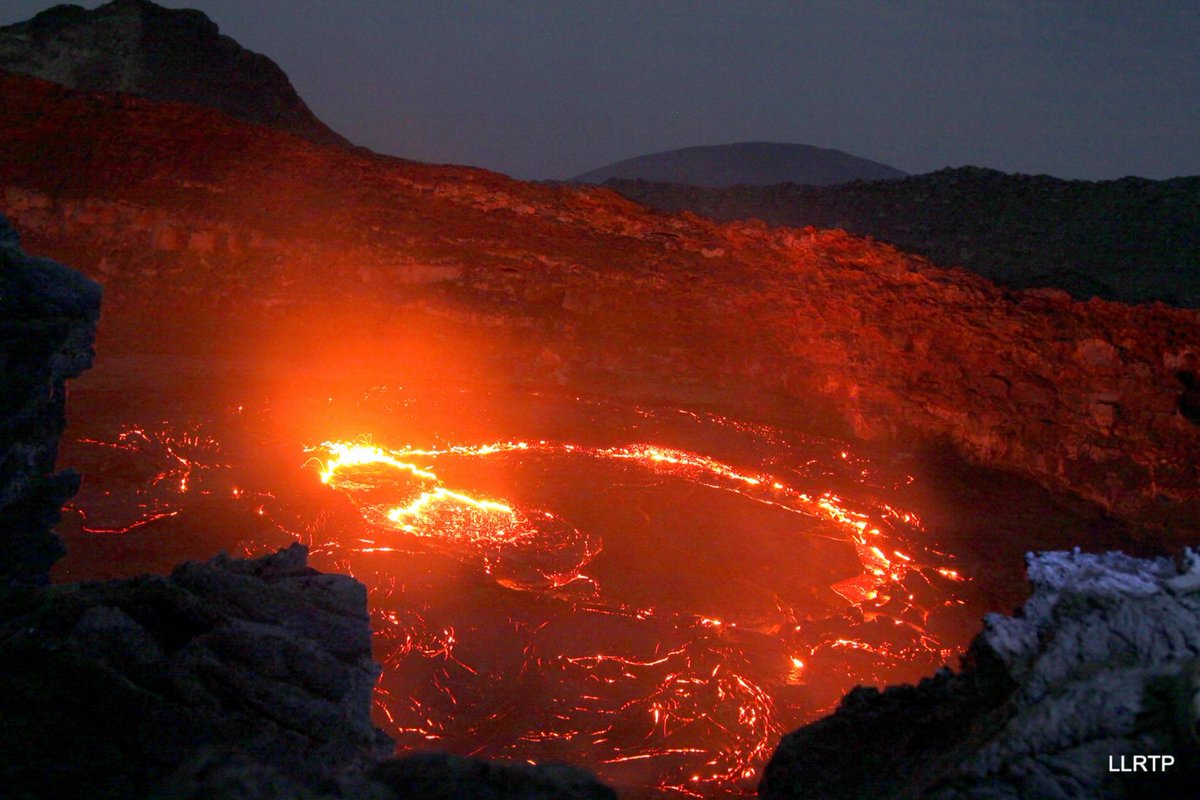 Exoticethiopian's tweet photo. Embark on a one-of-a-kind expedition to the Danakil, a geological marvel that will challenge your perception of reality. Marvel at the salt-encrusted terrain, ancient volcanoes, & the breathtaking spectacle of Dallol's technicolor hydrothermal pools.
#VisitAfar #VisitEthiopia https://t.co/lSU7sQBx16