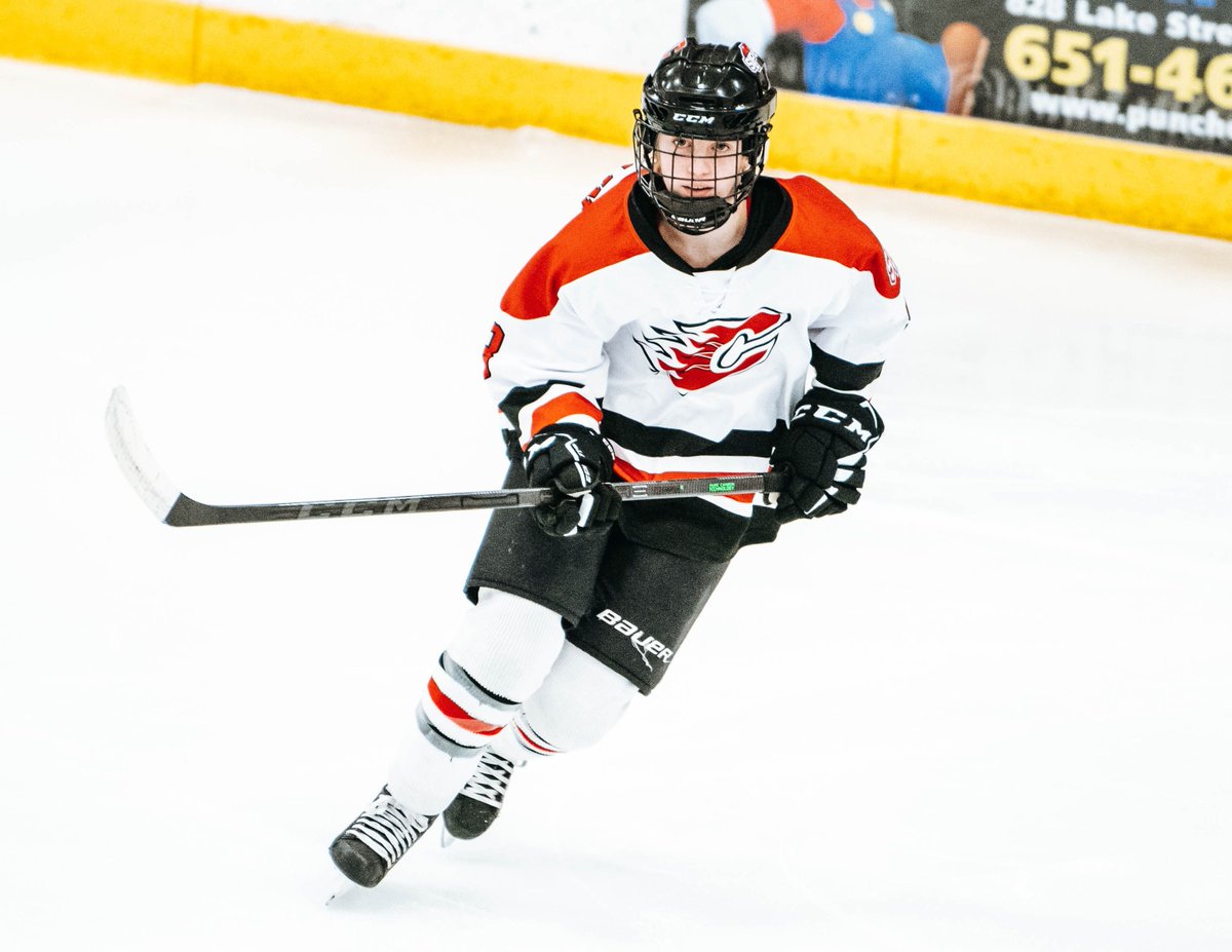 YouthHockeyHub's tweet photo. GHS 

Prohibitive Section 4AA favorite Hill-Murray lists five freshmen and one 8th-grader on its roster 

All five freshmen played varsity hockey last season 

FRESH 
Addy McLay
Lauryn Cottingham 
Jaycee Chatleain
Elliana Engelhardt 
Emily Pohl 

8th 
Olivia Braunshausen https://t.co/PHwWO4vOYl