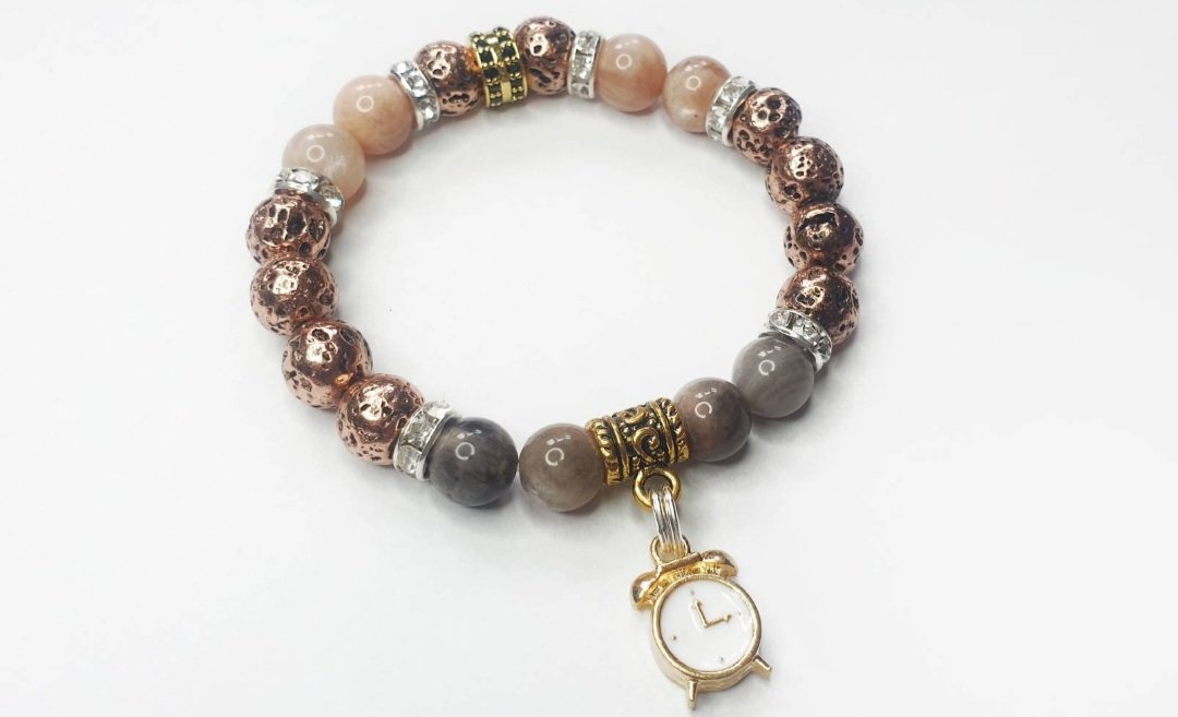 m_charmed's tweet photo. Loki bracelets available ✨️ 
https://t.co/rSeS9jn7QW 
This link provides a 20% off discount using the christmas code 💚 #Loki https://t.co/kUR7DpTATQ