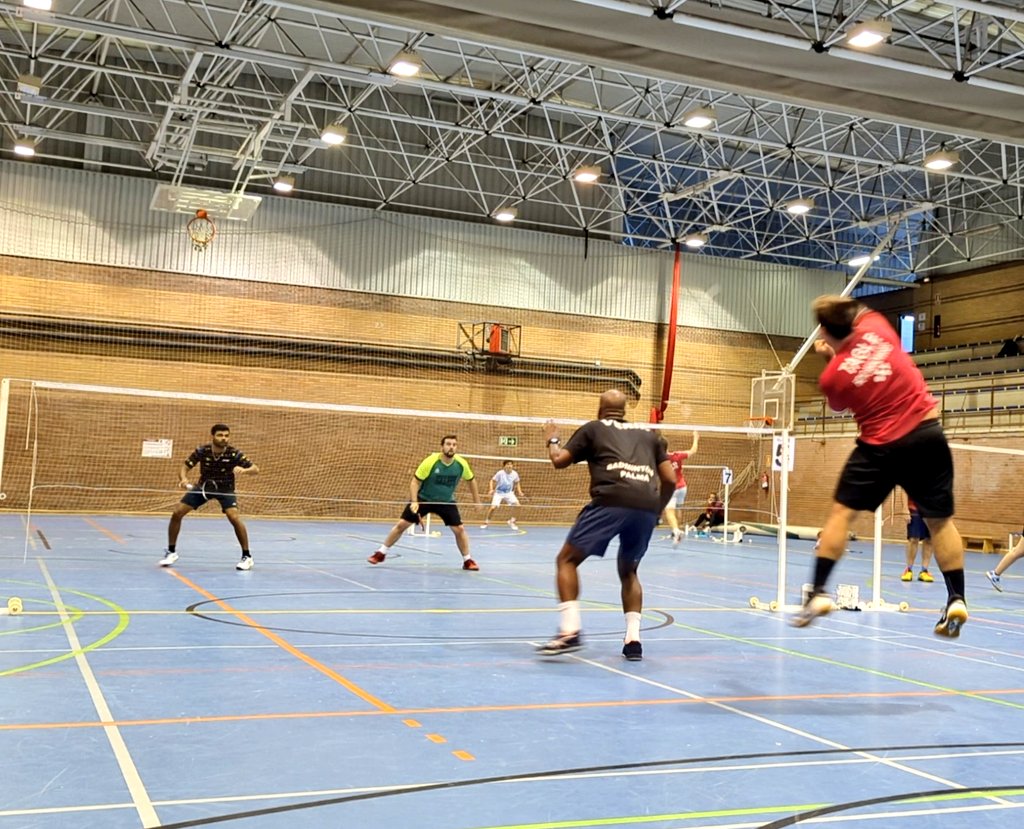 BDM_Cartagena's tweet photo. #DiaDeTorneo ⚔️ Desde Madrid los nuestros en pista! 🏸!
🏸🚪@Padilla_Doors
🔥 🆙 #HardWork #Dedication #Seguimoscreciendo #NoExcuses #WorkStrong #BeActive #Motivation #StepByStep @AytoCartagenaES https://t.co/9INUgCeOZj