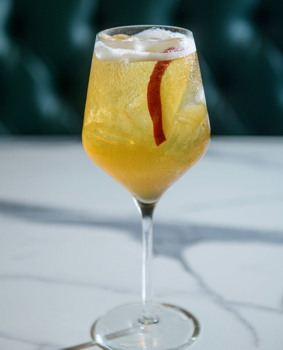 SinkersLounge's tweet photo. Sundays are for Sangrias 🌟

#sinkerslounge #minigolf #cocktaillounge #libations #teetime #powerandlight #craftcocktails #holeinone https://t.co/SozqvbNNOo