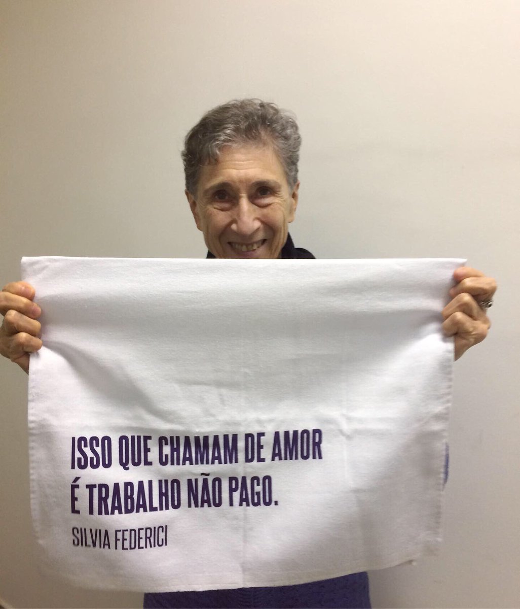 _claradamasio's tweet image. as feministas na redação do ENEM tudo assim: