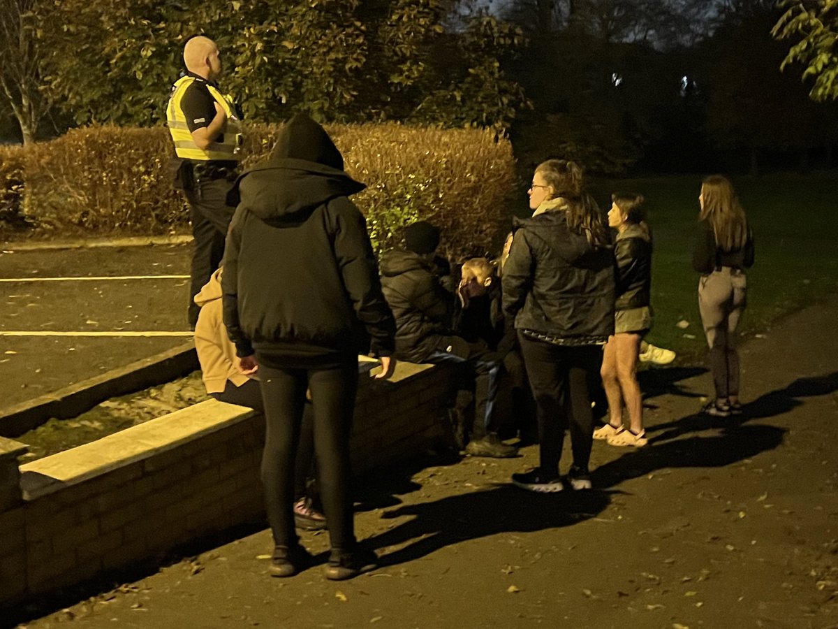 🔥Boom, Boom, Boom 🎆

Tonight Street Workers Ethan &amp; Kelsi out engaging with the youth😎 making sure they are keeping safe and keeping others around them safe🤝

Discussions On🗣️: 
🎇Fire &amp; Firework Safety 
🚓Anti Social Behaviour 
🏘️Community 
⛑️First Aid 
———
<a href="/BofSFoundation/">BofSFoundation</a>