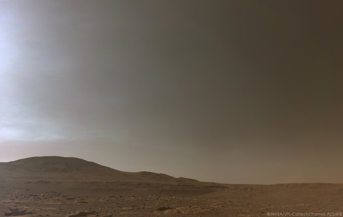 thomas_appere's tweet image. De fins nuages de glace d'eau dérivent dans le ciel martien, au-dessus du cratère Jezero ☁️
Une scène capturée par le rover Perseverance mercredi dernier à 15h15 heure locale.
flickr.com/photos/thomasa…
© NASA/JPL-Caltech/Thomas Appéré
#Mars #PerseveranceRover