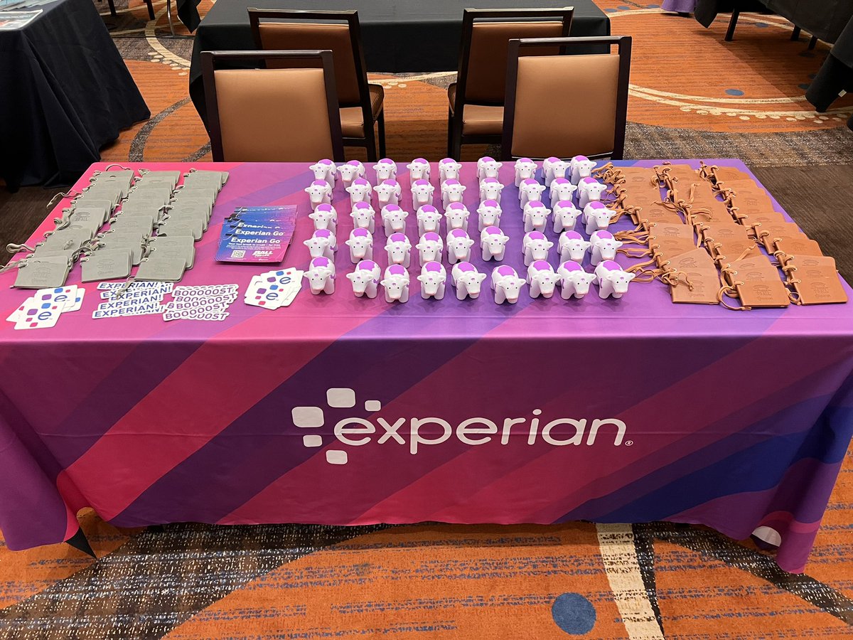 Christina Roman tweet media