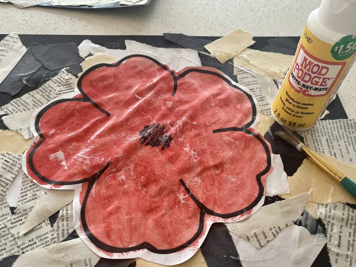 Really ❤️love how beautiful the Gr 1 &amp; 2 Poppies turned out! 
•1st we made collages with mixed paper
•Then we painted poppies 
•Last we mod-poged them for a glossy finish 
@StJoesActon