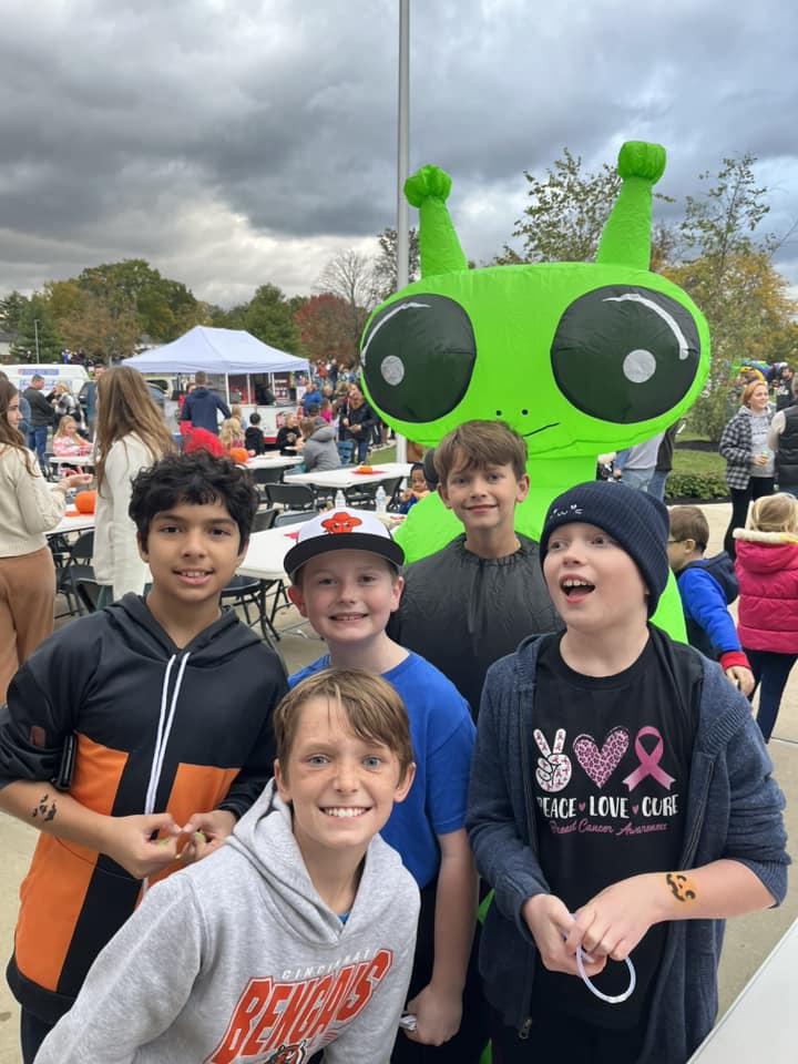 Mana Hale tweet media