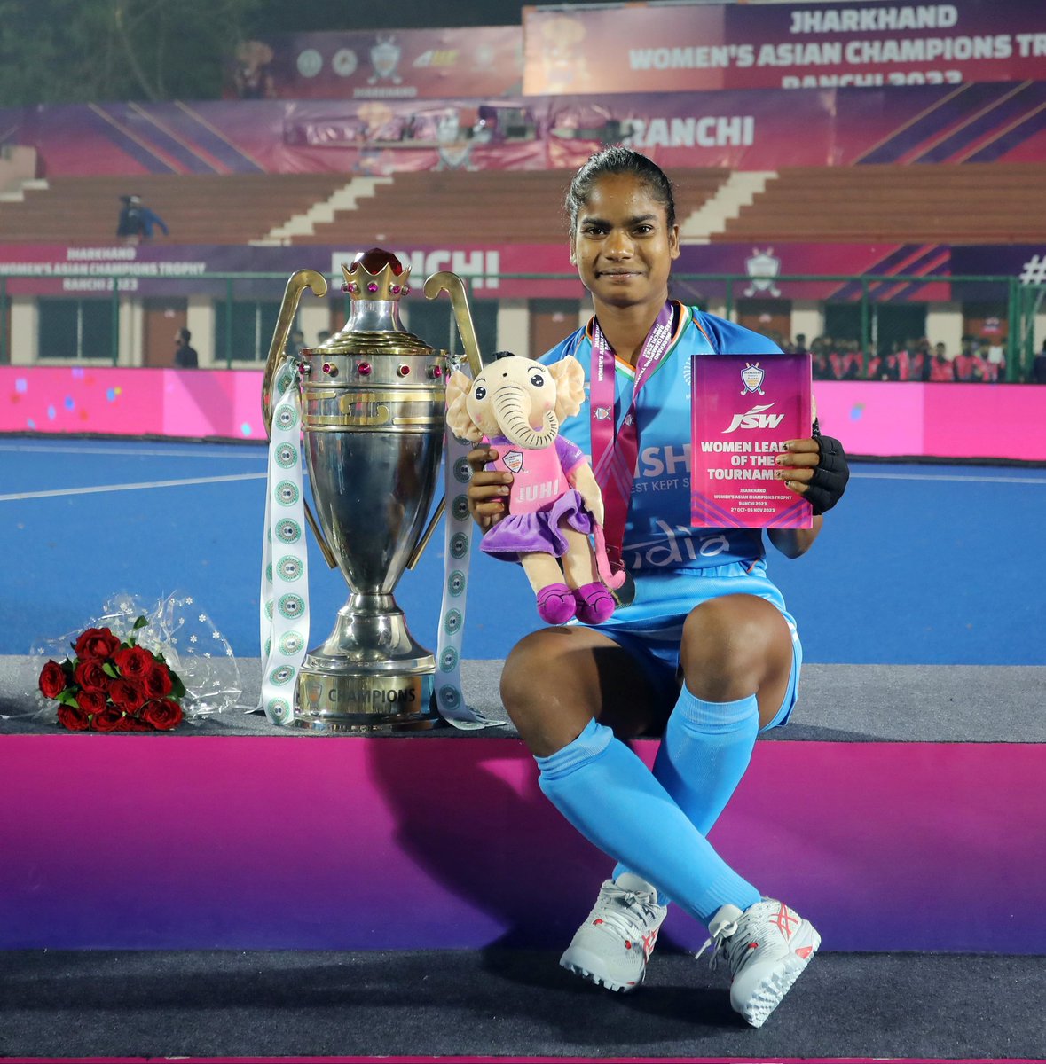 TheHockeyIndia's tweet photo. A celebratory night for the Indian Women's Team. 

Here are some glimpses.

#HockeyIndia #IndiaKaGame #JWACT2023 https://t.co/Qth5ivDaHx