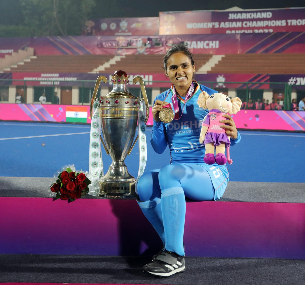 TheHockeyIndia's tweet photo. A celebratory night for the Indian Women's Team. 

Here are some glimpses.

#HockeyIndia #IndiaKaGame #JWACT2023 https://t.co/Qth5ivDaHx