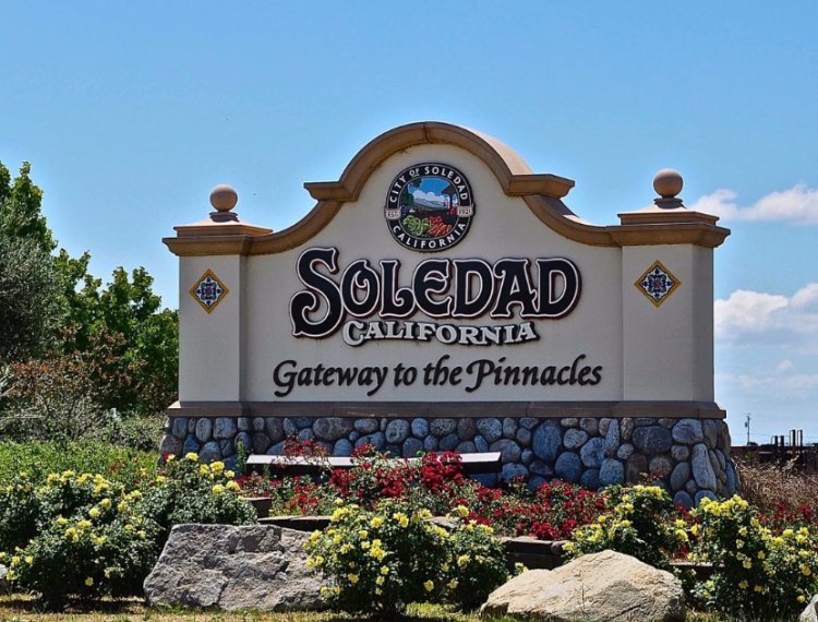 #Hiring! Join
<a href="/cityofsoledad/">City of Soledad</a>
as a City Engineer. Apply now bit.ly/3FLZ10Jto be part of this extraordinary opportunity! #CityEngineer #SoledadJobs #EngineeringOpportunity #CivilEngineering🌆