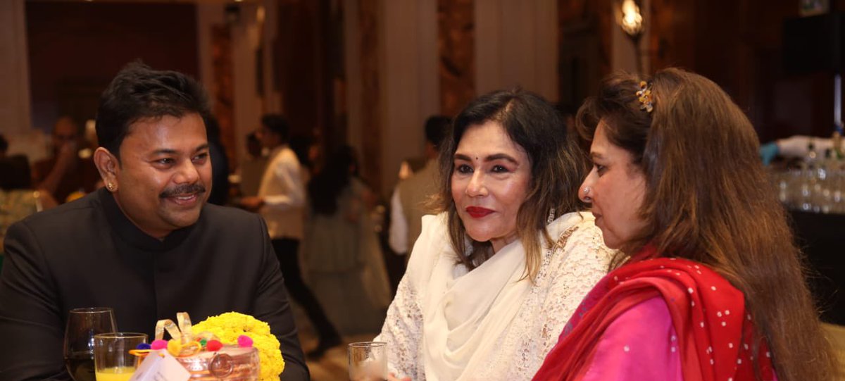 AV_JASWAL's tweet image. Had a brief but insightful chat with @ArchanaDalmia about the political system and its future. What a truly remarkable and beautiful mind she possesses! #InspiringConversations
#PoliticalSystem #FutureTalk