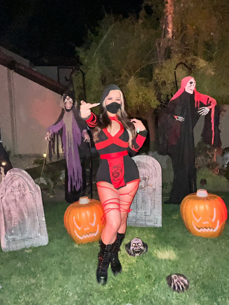 shehellagay's tweet image. i b forgetting i got a twitter so lemme pop out rq