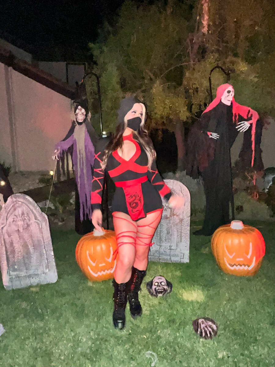 shehellagay's tweet image. i b forgetting i got a twitter so lemme pop out rq