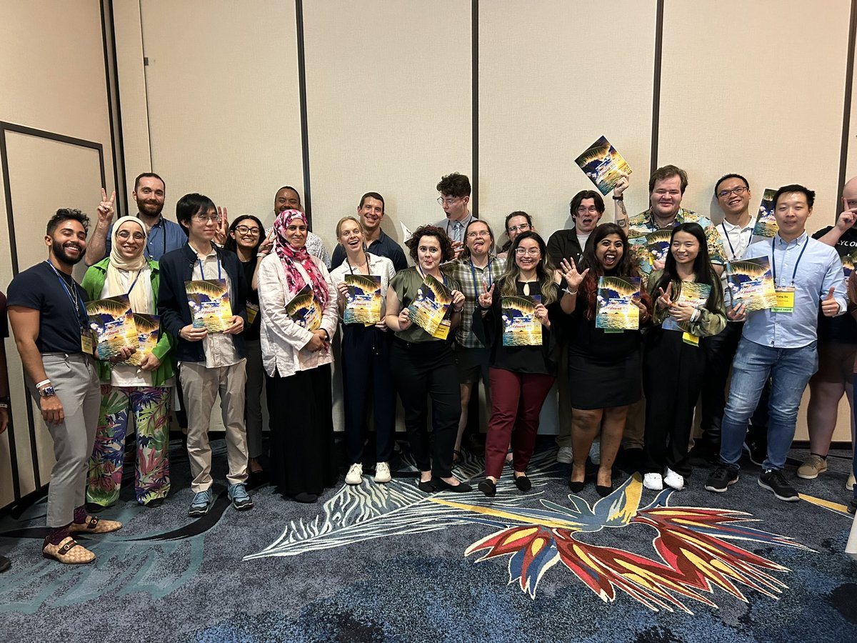 SFGlycobiology's tweet photo. Awesome time at the trainee mentoring session today! Thanks for attending #SFG2023 @BoyceLab @DocGatorDawg1 @OVSlab_OGlcNAc https://t.co/Toi1PhuriR