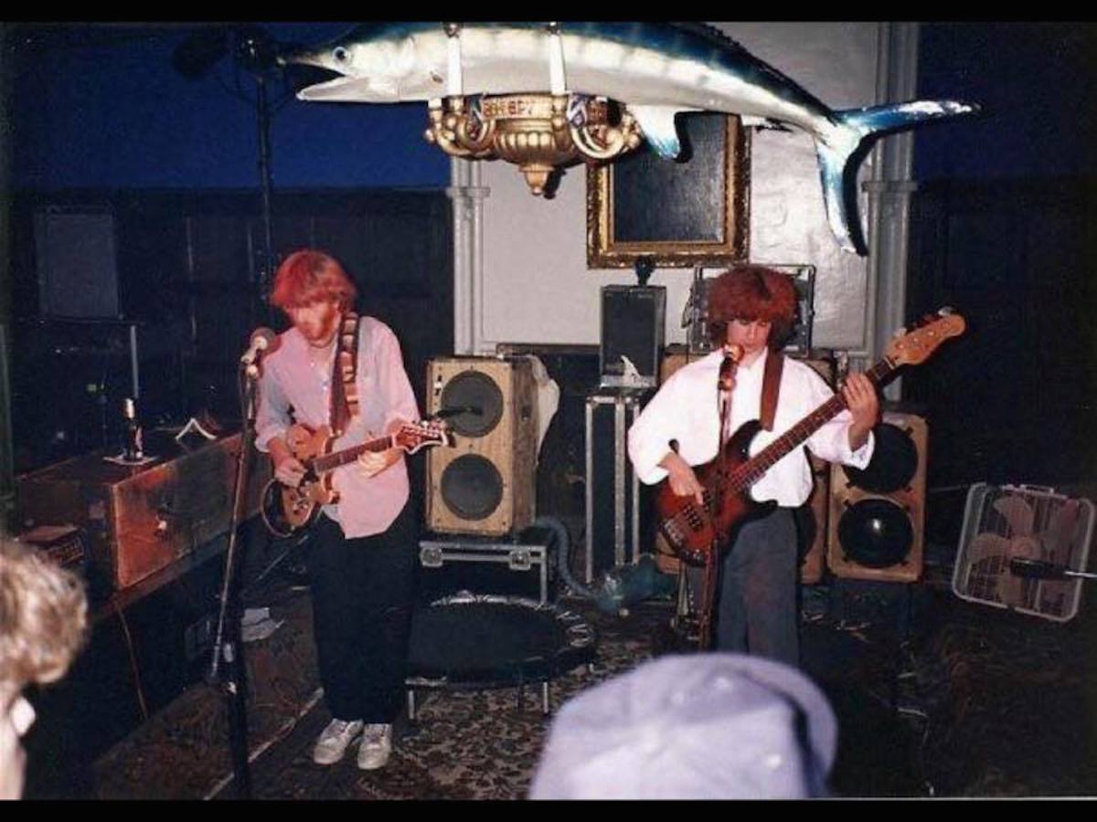 shapsio's tweet photo. 35yrs ago #phish 11/5/88 Sigma Phi - now the Admission building @HamiltonCollege (photo @TomMarshall111) https://t.co/FhRVDrzqP4
