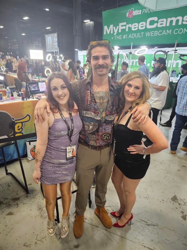 MsLynLicious’s pics and videos