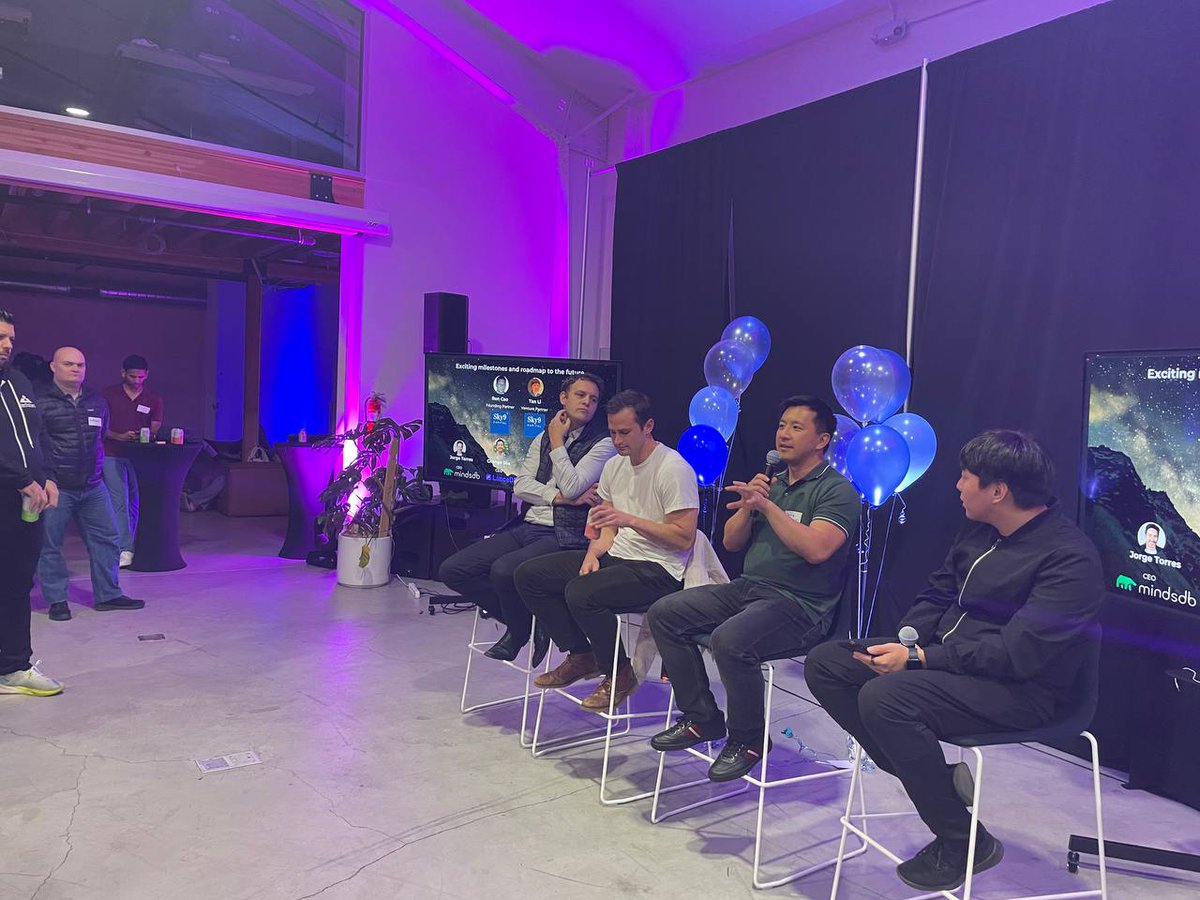 Sky9Capital's tweet photo. This Fri we had the incredible opportunity to bring together 700+ passionate fellas from AI community for a night of inspiration and celebration. Thanks again to our co-host @MindsDB, amazing speakers @litanlitudan , Jorge Torres, @changhiskhan,  @sethforsgren &amp; @BenHolfeld 🥂 https://t.co/9EWQc7qkG3