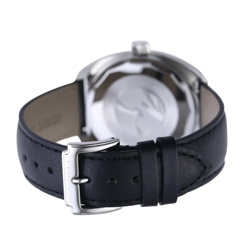 chinawatchshop's tweet image. Sea-Gull watch: ST5D Remake 2023. Ref. 819.12.3016

Specs: Sea-Gull ST2130 automatic movement. 39 mm diameter. 316L stainless steel case. Sapphire crystal, solid case back. 

Learn more
chinawatchshop.com/products/996

#seagullwatch #retrowatch #watches #chinesewatches #chinawatchshop