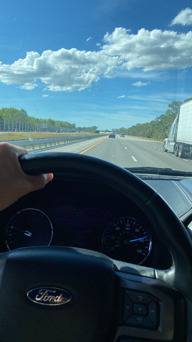 NasePop's tweet photo. Roadtripppp Miami ▶️Tampa! https://t.co/Payv07pdrx