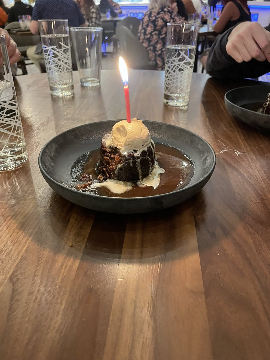 MsNewell7's tweet image. Thank you Hells Kitchen @FoxwoodsCT for an amazing meal ! #family #foxwoods #gordonramsay #beefwellington @HellsKitchenFOX @GordonRamsay