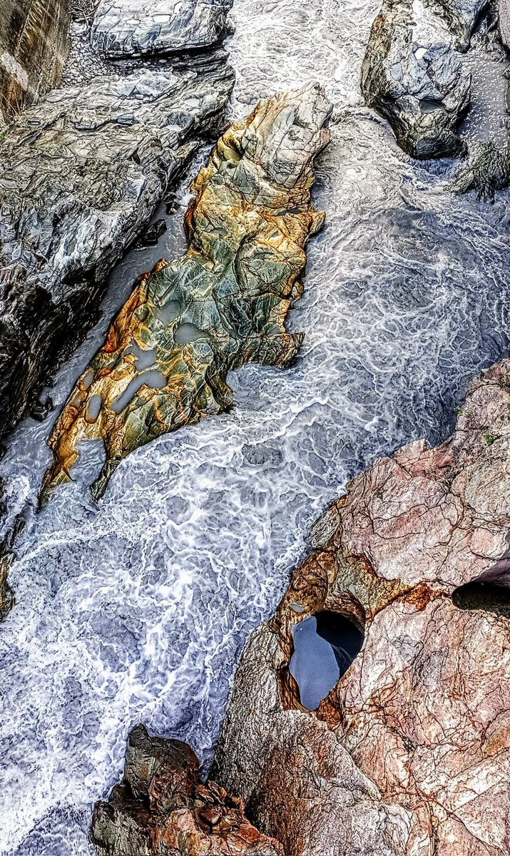JuergenJoherl's tweet photo. @PictureThis_Art @anna_claren #StunningSunday 4th theme is:
Water of a pumpstation #Algund, Italy / Photo by @JuergenJoherl © https://t.co/YXRjvvJpCV