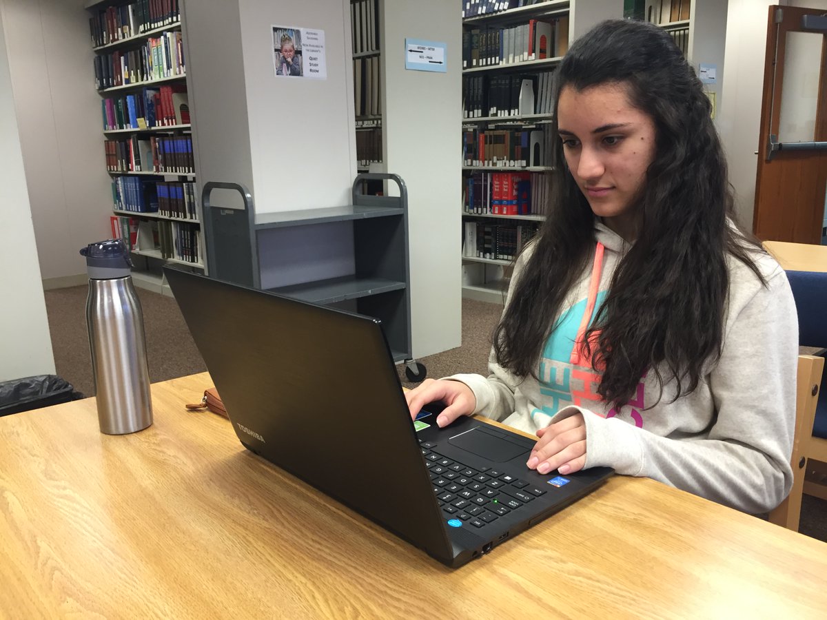 Students looking to take classes in January 2024 - file your 2023/2024 FAFSA today with the help of <a href="/uAspire/">uAspire</a>!
Come to a FAFSA workshop on Nov 7 to help you get ready for January classes. 
Learn more and to register for this free virtual help session, visit uaspire.zoom.us/webinar/regist…