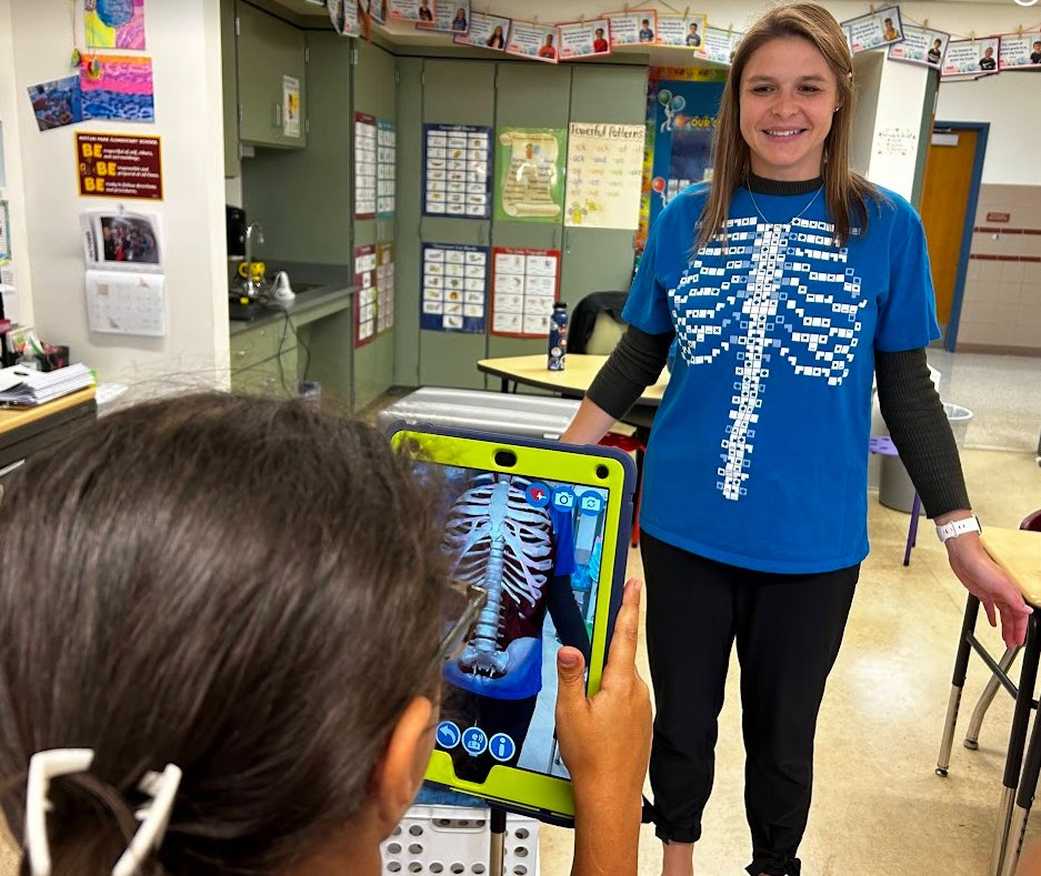 RickLapi's tweet image. Miss Bechtel&apos;s 2nd graders had a blast exploring bones with Merge Cubes, a full-body skeleton, animal bones, Easi-scopes, and the Curiscope Virtuali-Tee. #mifflinsd #TExpL @GovMifflinSD