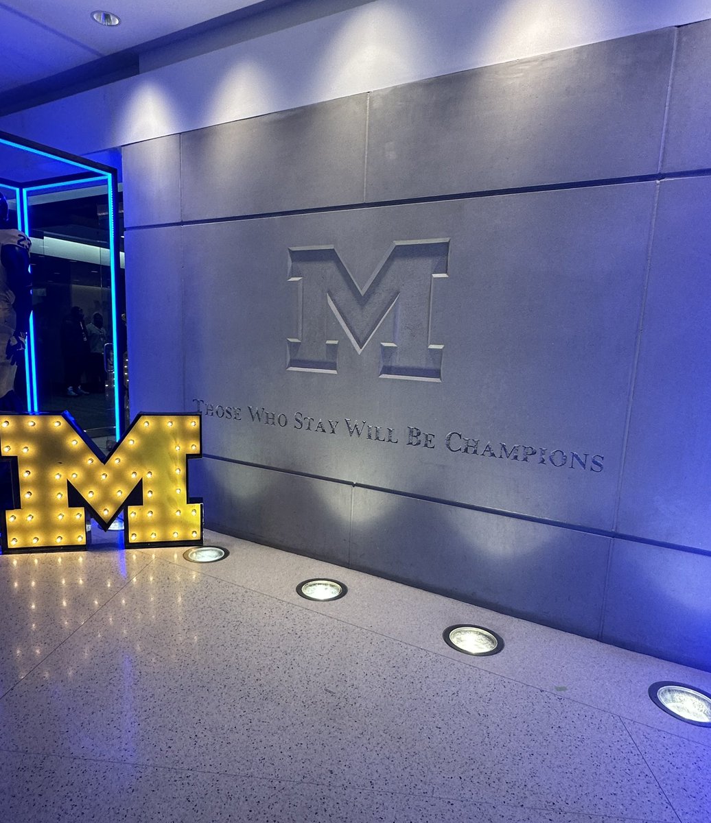Thank you <a href="/cderute/">Christina DeRuyter</a> and @CoachJim4UM for letting me in the 〽️ Big House last night <a href="/RoncalliFB/">Roncalli Football</a> 
<a href="/JTERogan/">J.T. Rogan</a> <a href="/AllAthleteInc/">AllAthlete</a> 
<a href="/IndyWeOutHere/">IndyWeOutHere ‼️</a> <a href="/PrepRedzoneIN/">Prep Redzone Indiana</a> <a href="/qb1ndy/">QB1 Indy</a> <a href="/FFBallAllDay/">Sam Erman</a>