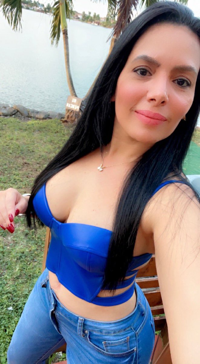 FdezKendra's tweet photo. Azul hasta en la otra vida #liceycampeón 🐯 https://t.co/Nr17lruumC