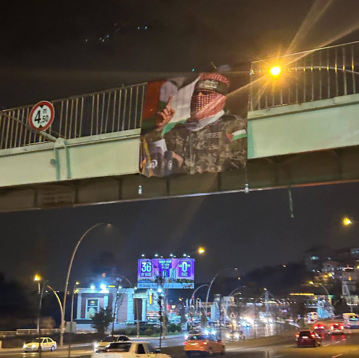 SprinterPress's tweet photo. US Secretary of State Antony Blinken arrived in Ankara

On the streets of Ankara, on the eve of the visit of US Secretary of State Blinken, posters appeared with the image of Abu Ubeida, a representative of the top leadership of Hamas https://t.co/Bkxw01F0DI