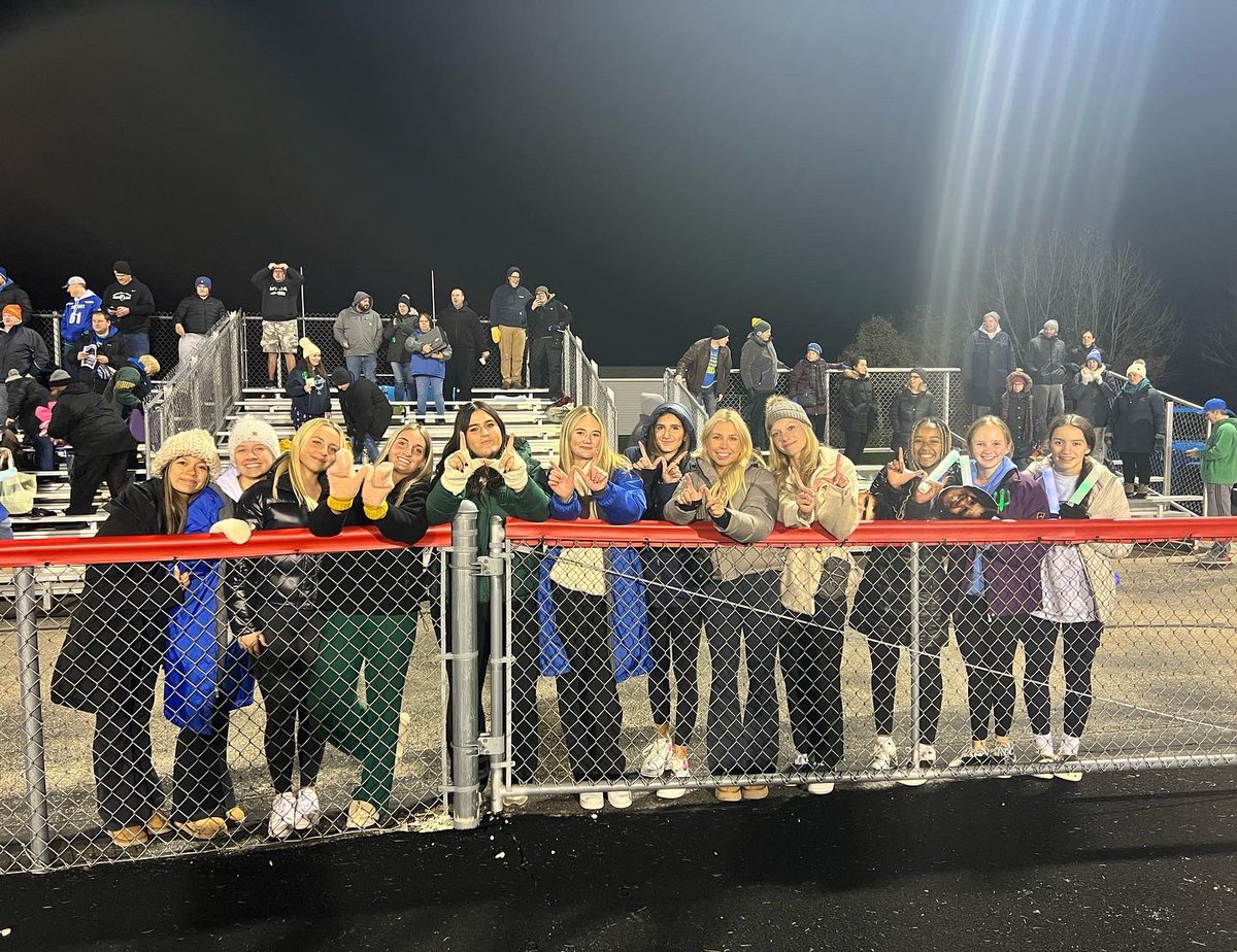 ndatritonfb's tweet photo. What a game! The #2 Tritons take down the #1 Mount Horeb/Barneveld Vikings 26-21 to move onto Level 4. 
📣 Shoutout to our small, dedicated, and cheerful student section. We want even more of you at Marshield HS on Friday to cheer us on against Rice Lake to go to State! https://t.co/A2UhC8gJnK