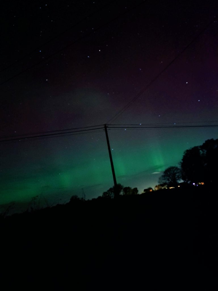 Amazing views of the #aurora tonight from Offaly! #spaceweather