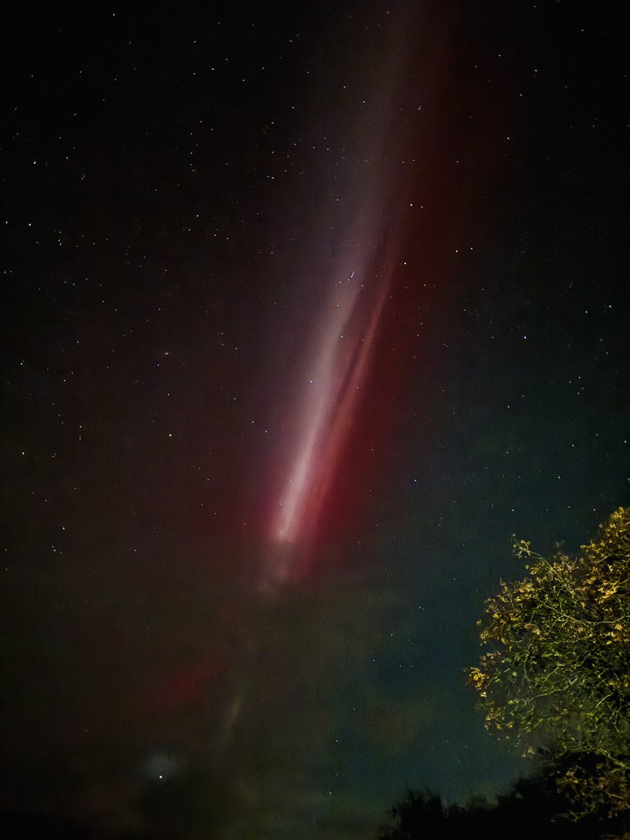 macalvert2's tweet image. Lots of post tonight about the #northernlights but what about this one of the #milkway @Hudsonweather @itvcalendar @IlkleyGazette @yorkshirepost taken outside the #queensarms #litton