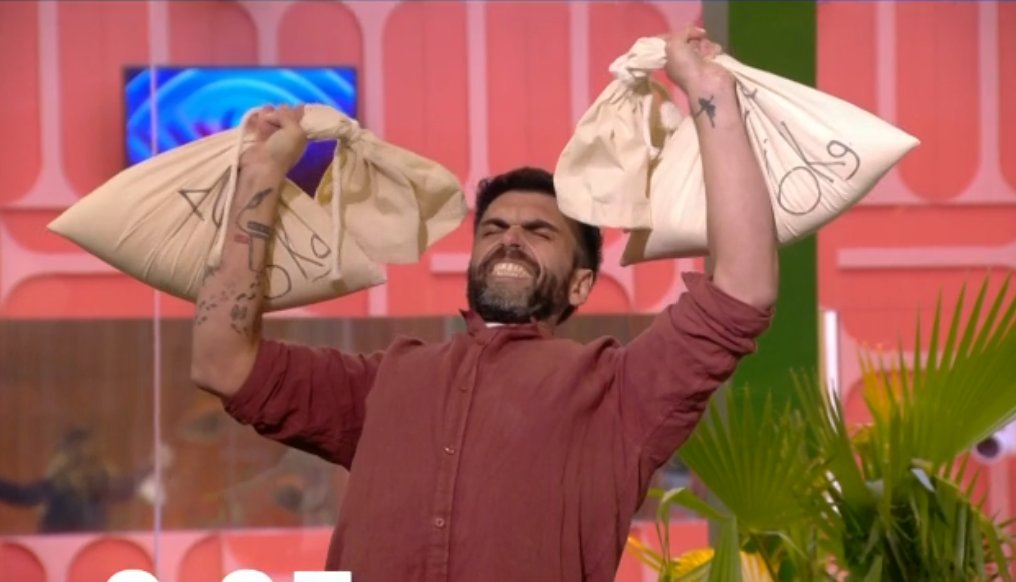 nocheGH's tweet image. Zeus cogiendo a peso el ego de Yosana
#GHVIPDBT8 #RepescaAlexDBT8