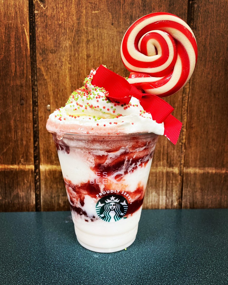 We have survived our first weekend of the holiday season! Our holiday drinks are officially on the menu and our baristas are getting creative 🍬 
#bnfarmingtonct #barnesandnoble #bnbuzz #bncafe #holiday