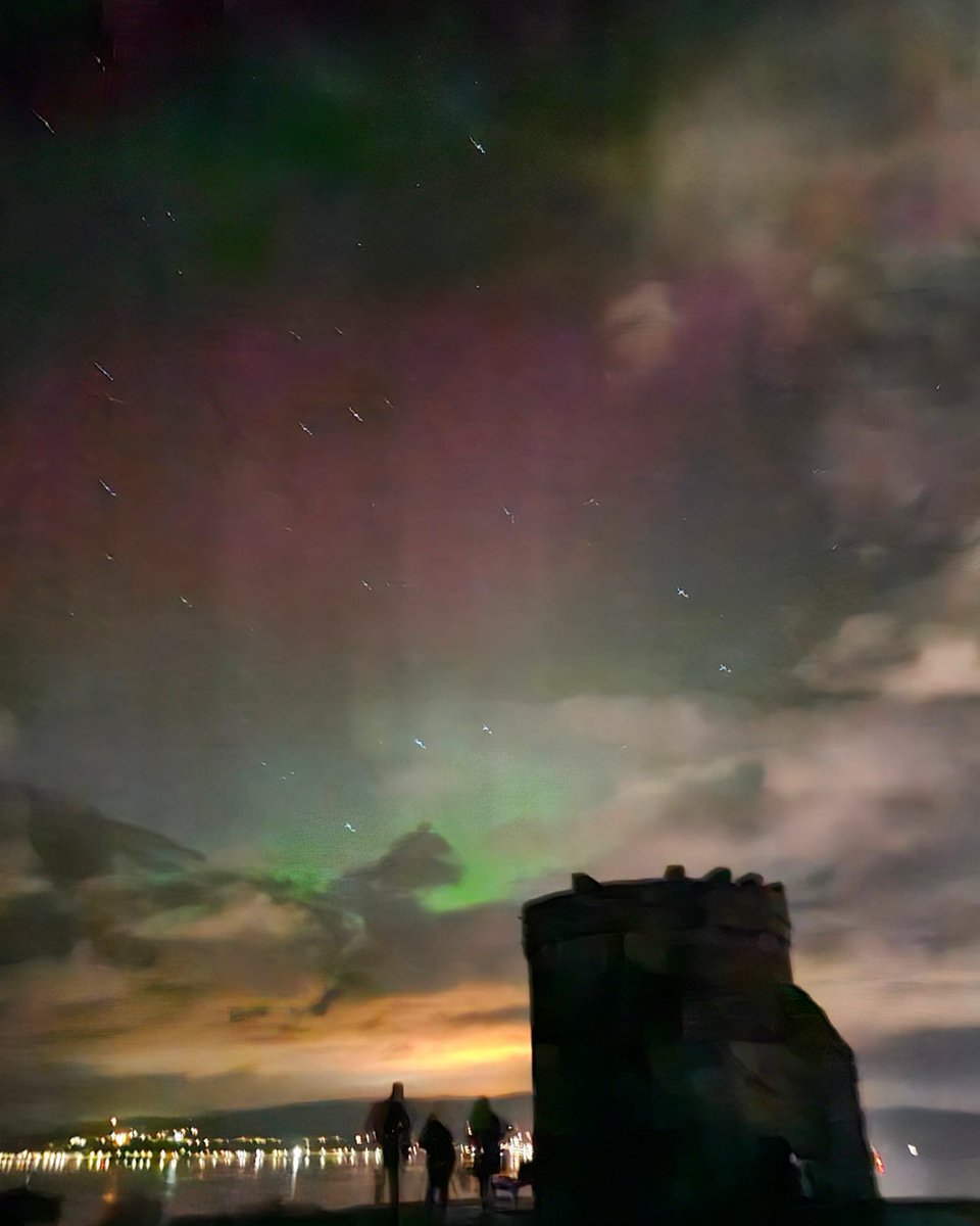 Apologies for the #Aurora spam tonight 

#TowerHill #Gourock