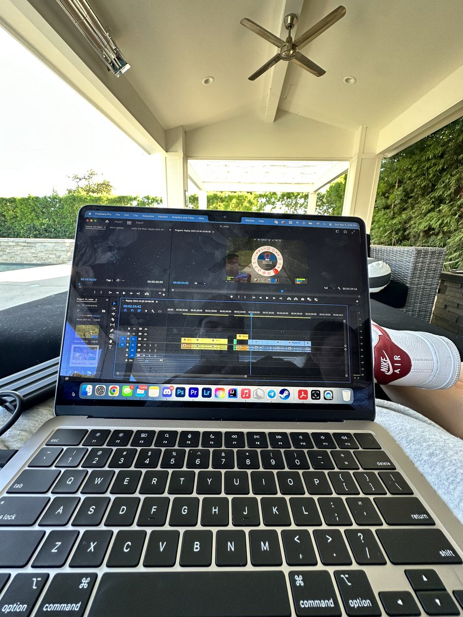 ~15-20 hours of editing here we come! 😂 490gb of clips to sift through #rust