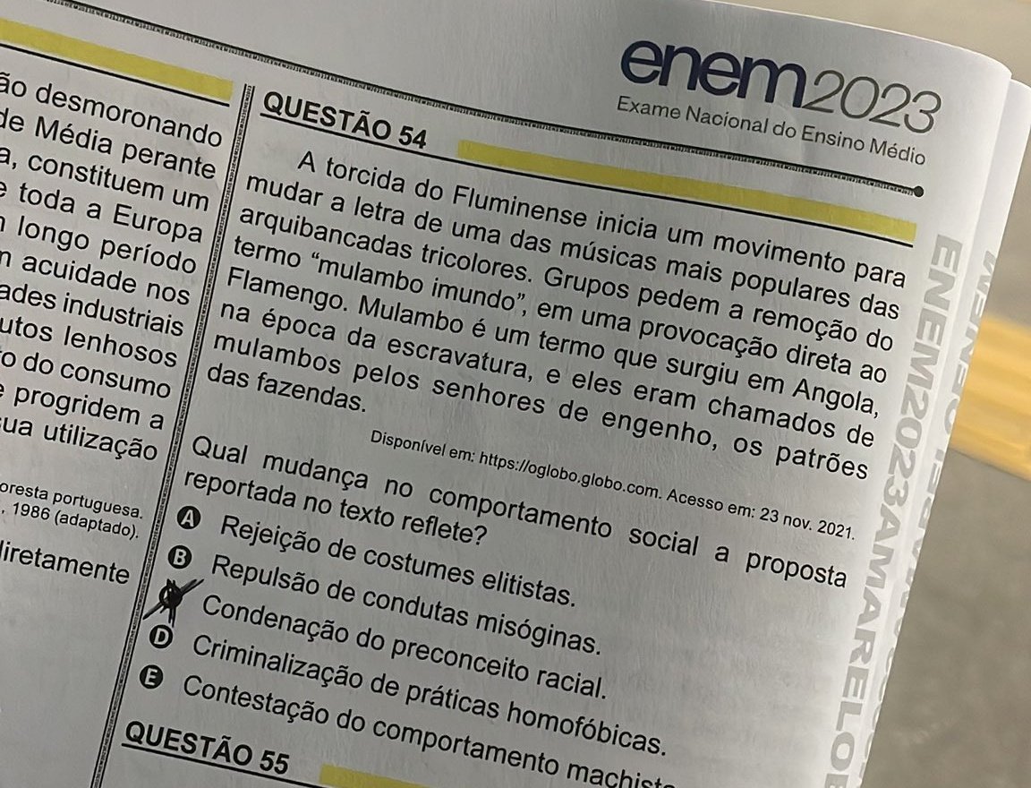ofertastorcida's tweet photo. O ENEM de 2023 reforçou mais uma vez que chamar torcedor do Flamengo de Mulambo é RACISMO! https://t.co/YgsjU4QcX2