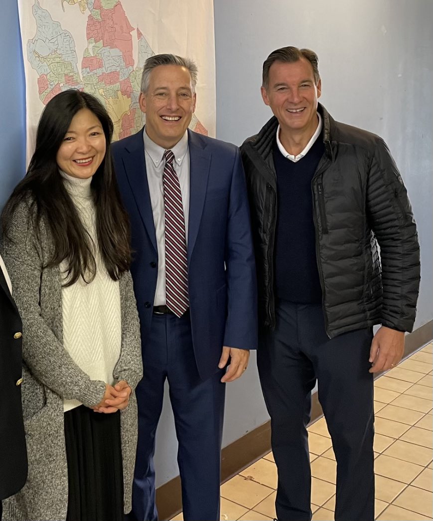 Tom Suozzi tweet media