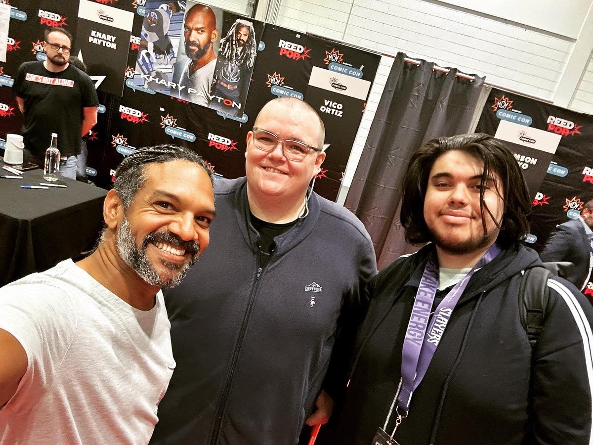 mr_chill1's tweet photo. @kharypayton was amazing to meet you at mcm sorry I was a bit unsociable was a bit hungover

Also great meeting George r r Martin, Stanley tucci and grace chatto https://t.co/IT5Pf5ISkE