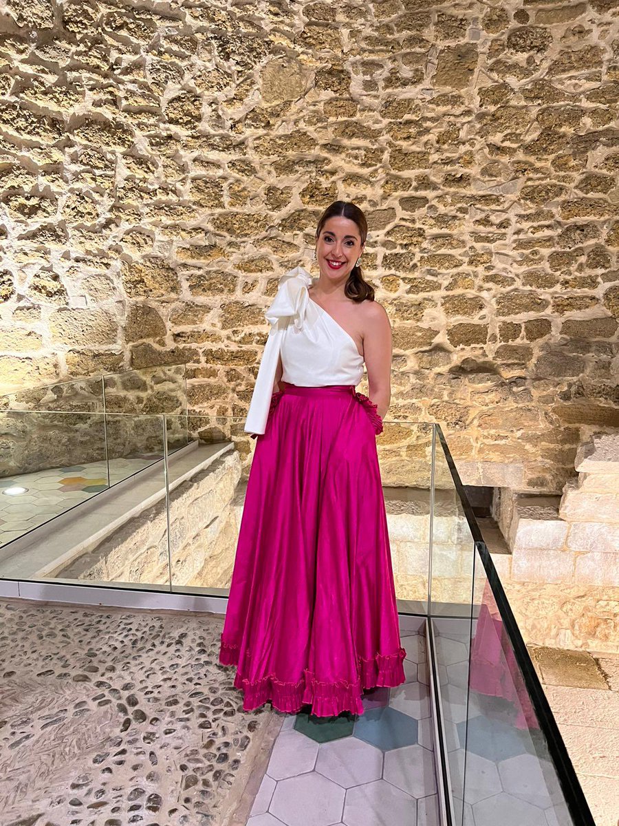 Techuss's tweet image. Fin de semana lleno de emociones en la presentación de la inauguración del Centro de Artes Escénicas ‘Jorge Manrique’ de mi pueblo, Paredes de Nava y la gala popular.  @alferma1 @AytoParedes #JoséMartinAltaCostura