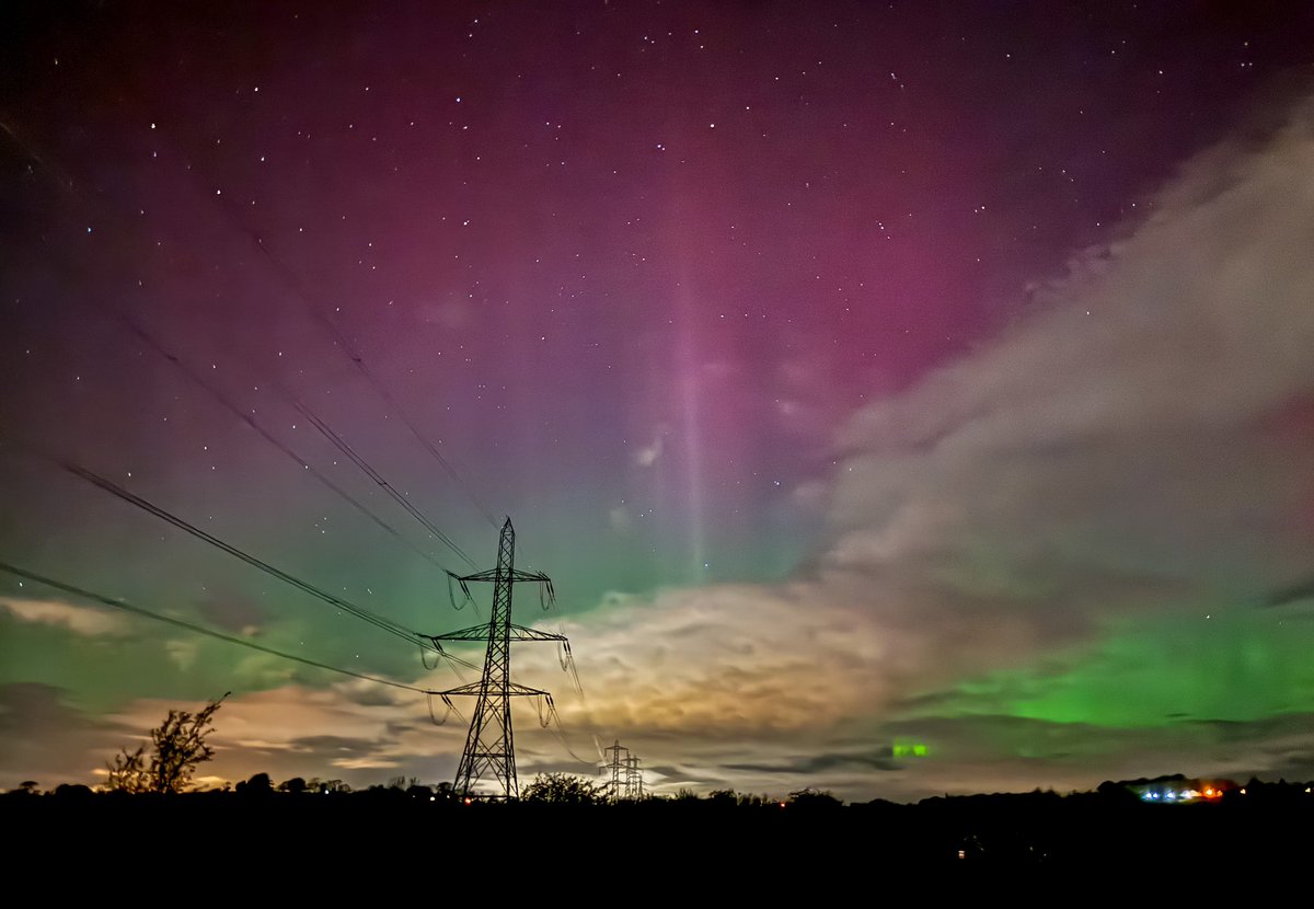 Jason_Murphy73's tweet photo. @barrabest @angie_weather @WeatherCee @bbcniweather @coolfm @bbcnewsline @Aurora_ireland @love_belfast tonight’s spectacular Aurora viewed from Dundrod https://t.co/p7rG7bTB96