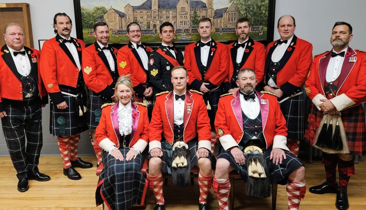 CO_RHFC's tweet photo. The RHFC WO's and Sgt's Mess hosted a great dinner this weekend. As we remembered the sacrifices of all who wore the uniform before us, we took special care to reflect upon the efforts of the HLI during the Battle of the Scheldt. https://t.co/5AU4kz6FoF