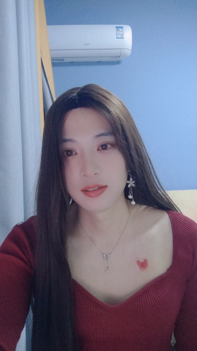 qinmen's tweet photo. 双11不光手duo了，脚都快kan了…… https://t.co/bbgZa4Md1o