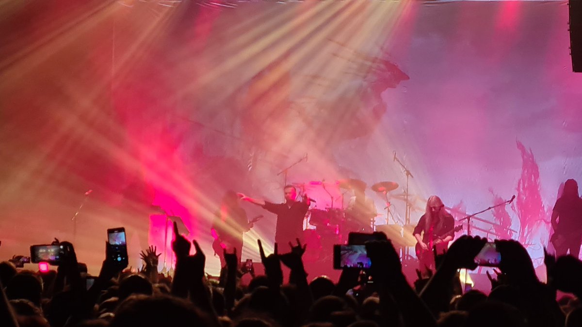 yavmey's tweet photo. #BlindGuardian
#Orta Dünya lstanbula indi
@ZorluPSM
#blindguardian #hansikursch
#metalmusic #guitar #AndreOlbrich
#MarcusSiepen
#FrederikEhmke https://t.co/66sCmBGRzU