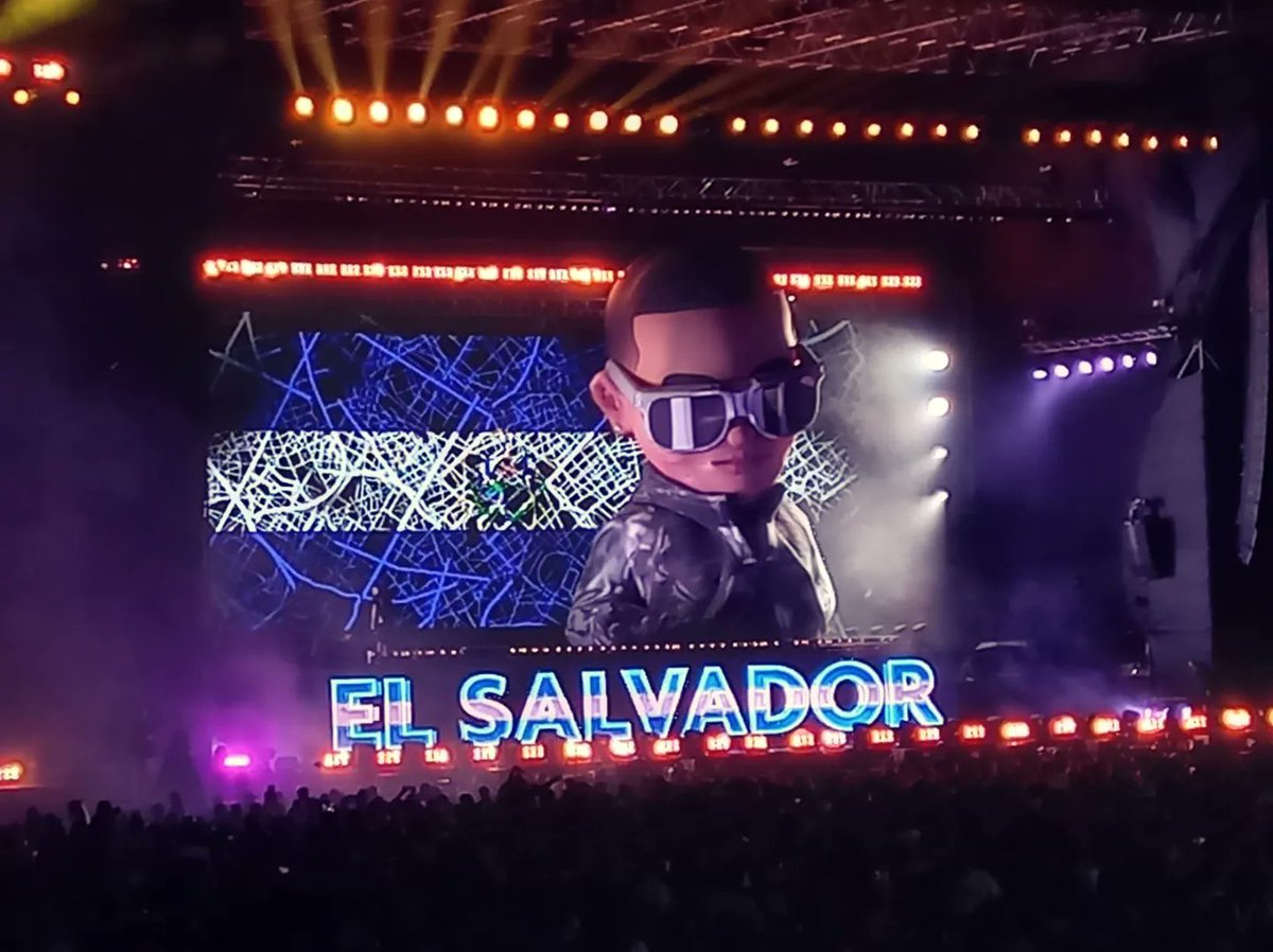 PartySV_'s tweet photo. Hoy 05 de Noviembre se cumple un año que Daddy Yankee nos dió su último concierto en El Salvador antes de su retiro.
Podemos decir que ha sido hasta el momento, uno de los mejores conciertos que hemos disfrutado en el país y como no si él es "The Big boss" 🐐😎
#Partysv https://t.co/CN5UoFGT0H