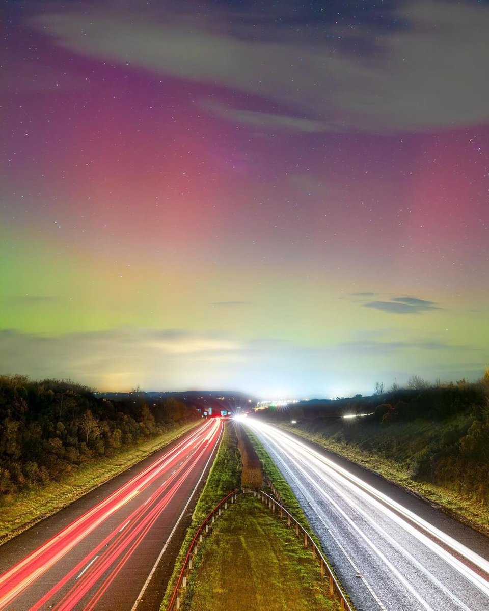 WOW 😍 Love this❤️🤍 #aurora “What an absolute buzz to be able to see and shoot the Aurora from Cork! I took a quick trip to watergrasshill with the toll booths in the distance to witness this incredible show” #cork #ireland . 📸 & caption👉 @darrenjspoonley 👏 #corkireland